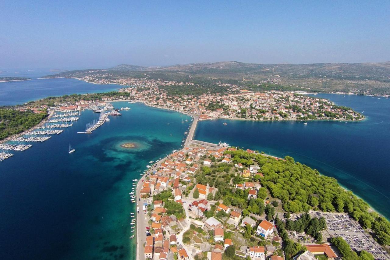 Apartments By The Sea Rogoznica - 10338 Bagian luar foto
