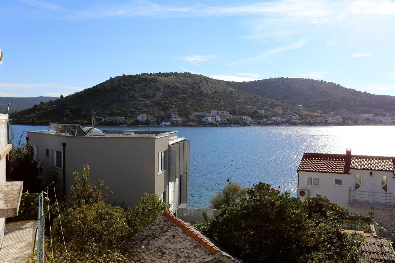 Apartments By The Sea Rogoznica - 10338 Bagian luar foto