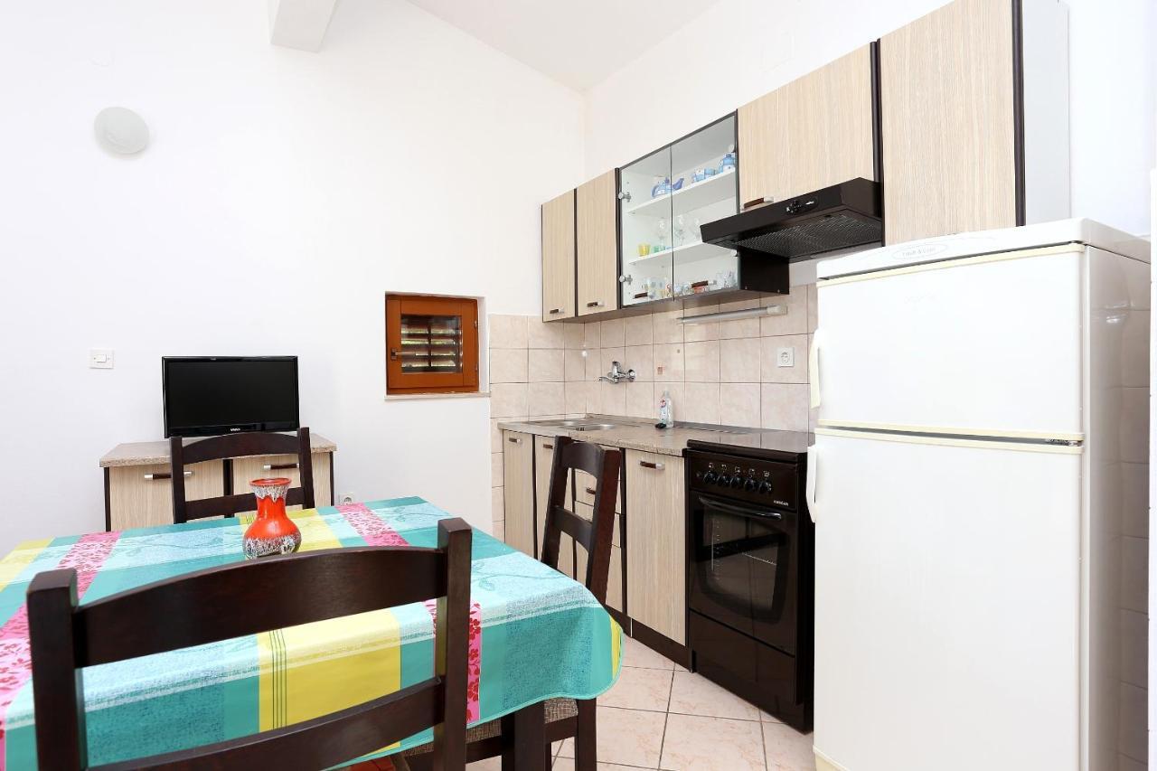 Apartments By The Sea Rogoznica - 10338 Bagian luar foto