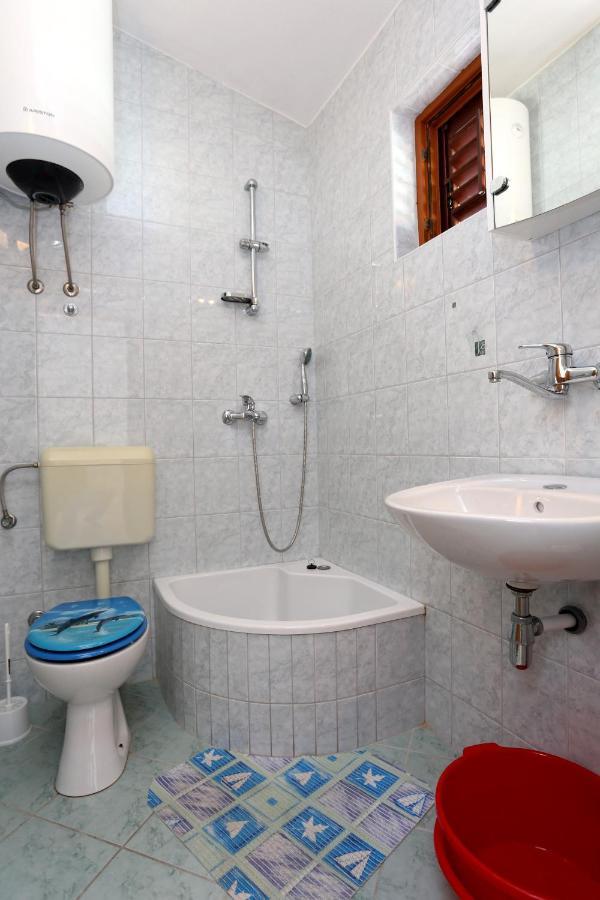 Apartments By The Sea Rogoznica - 10338 Bagian luar foto